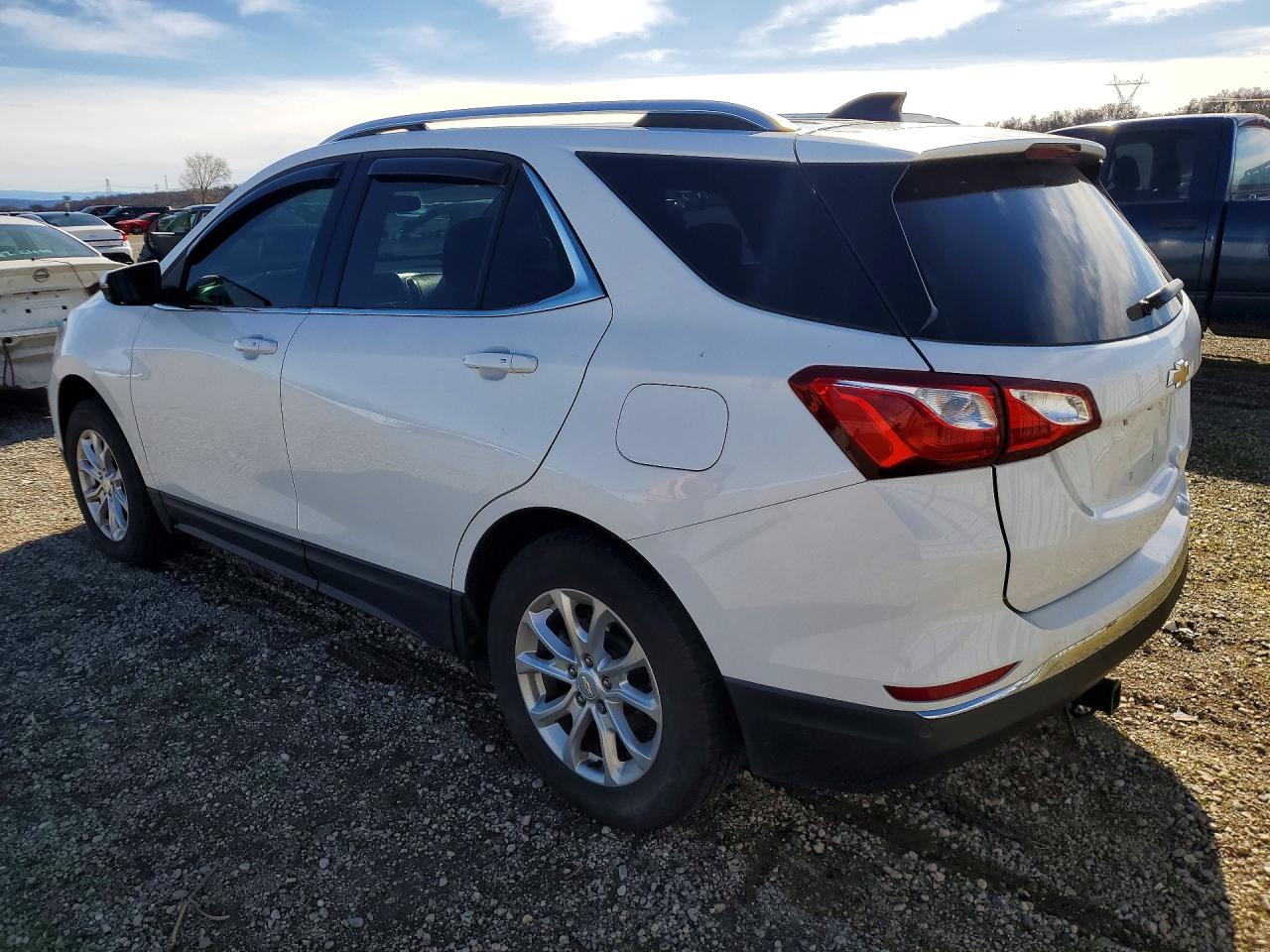 2019 CHEVROLET EQUINOX LT photo 4