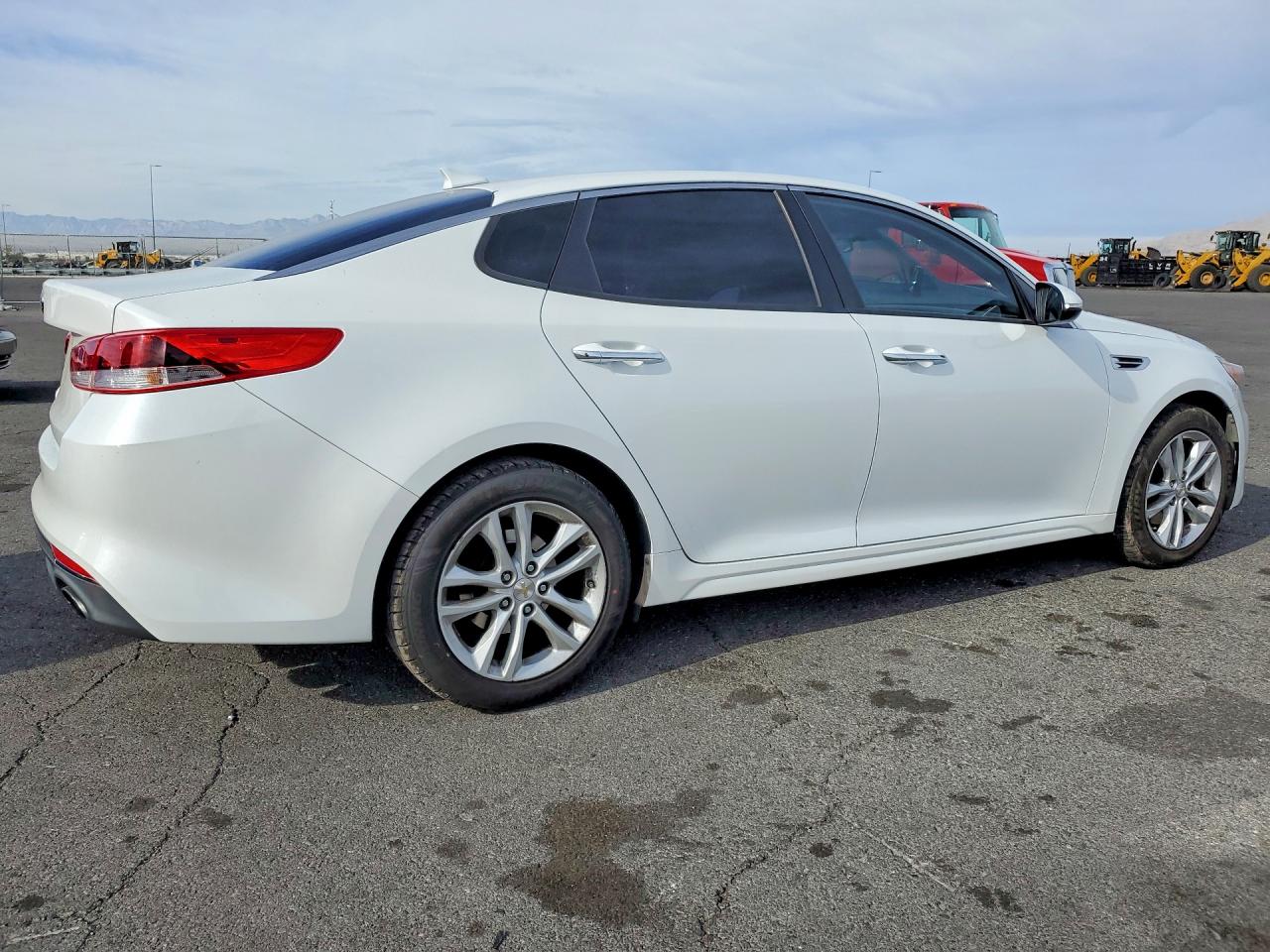 2016 KIA OPTIMA LX photo 3