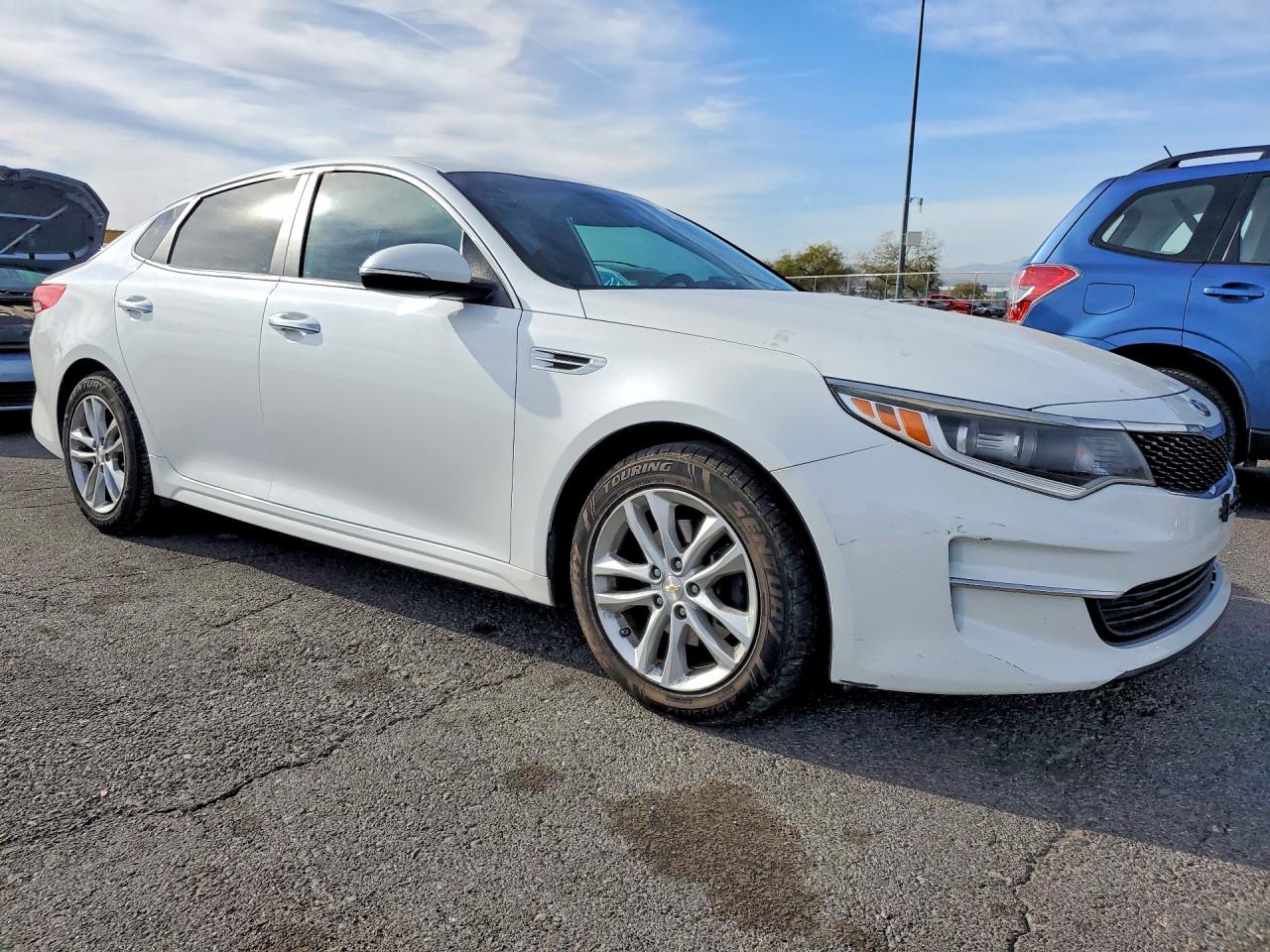 2016 KIA OPTIMA LX photo 4