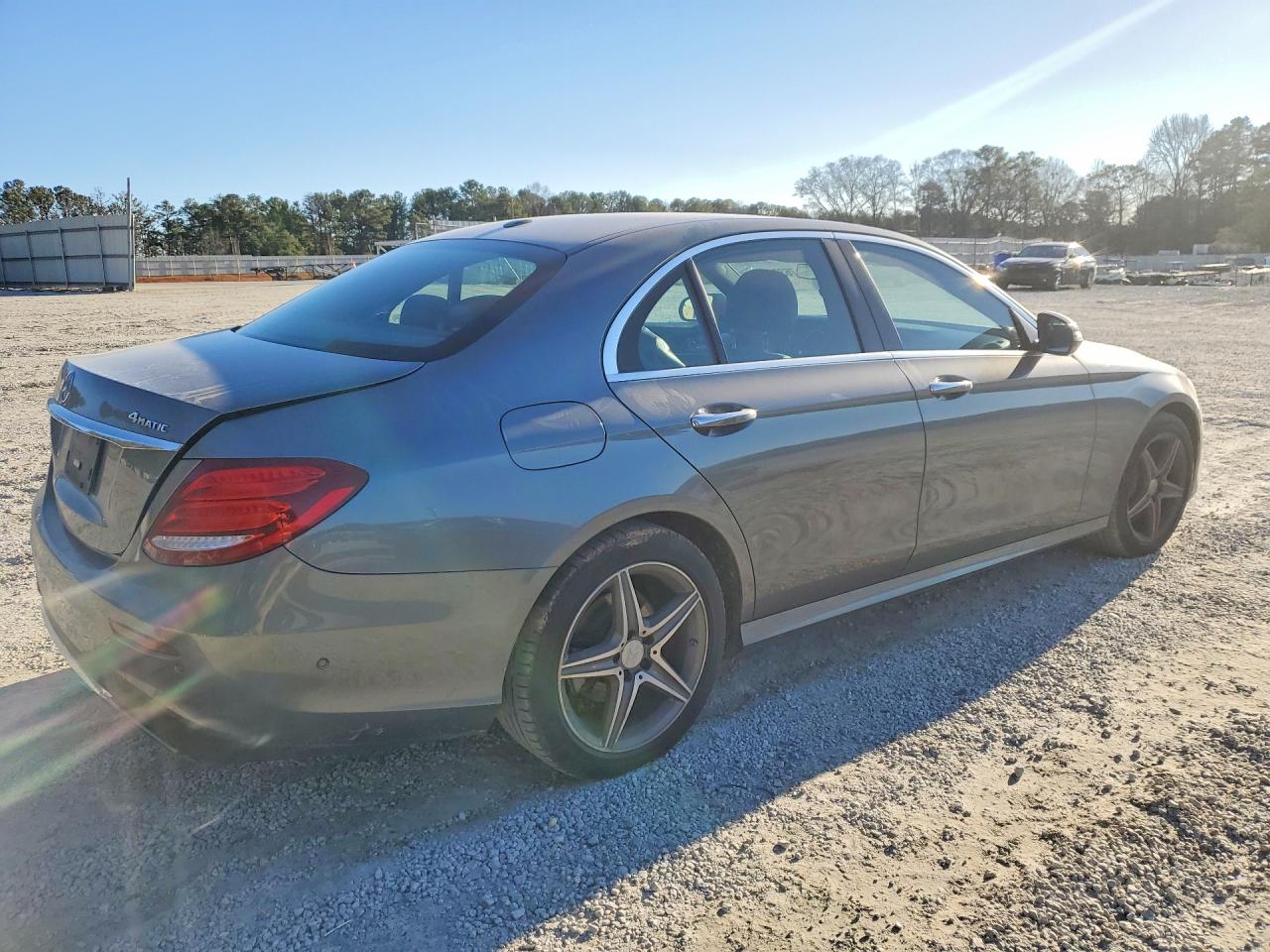2017 MERCEDES-BENZ E 300 4MATIC photo 5