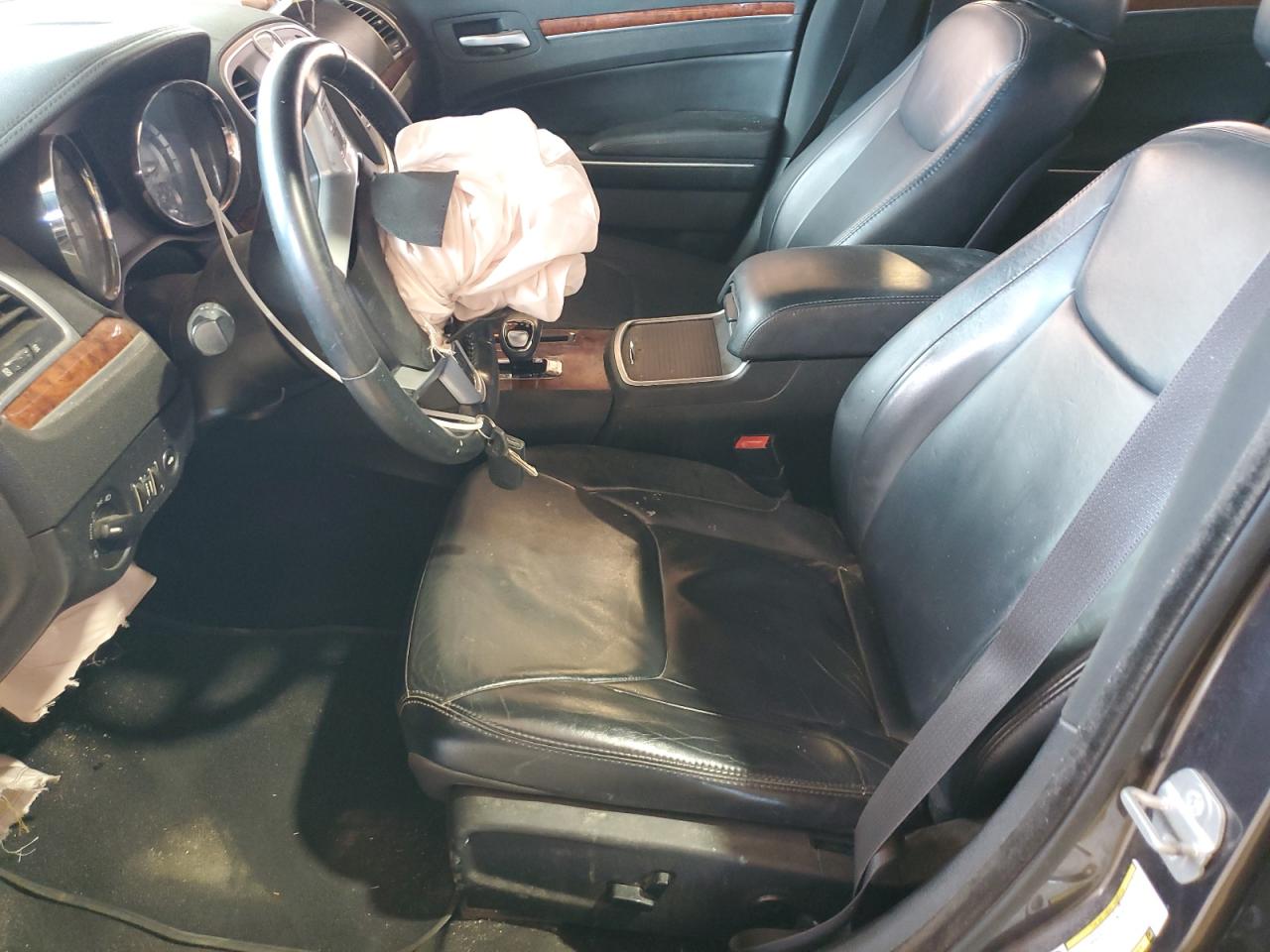 2014 CHRYSLER 300 photo 19