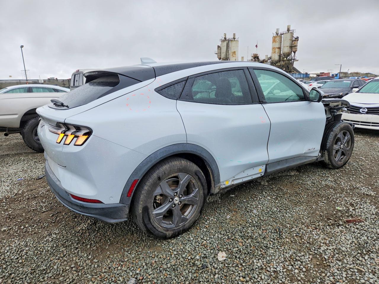 2021 FORD MUSTANG MACH-E SELECT photo 5