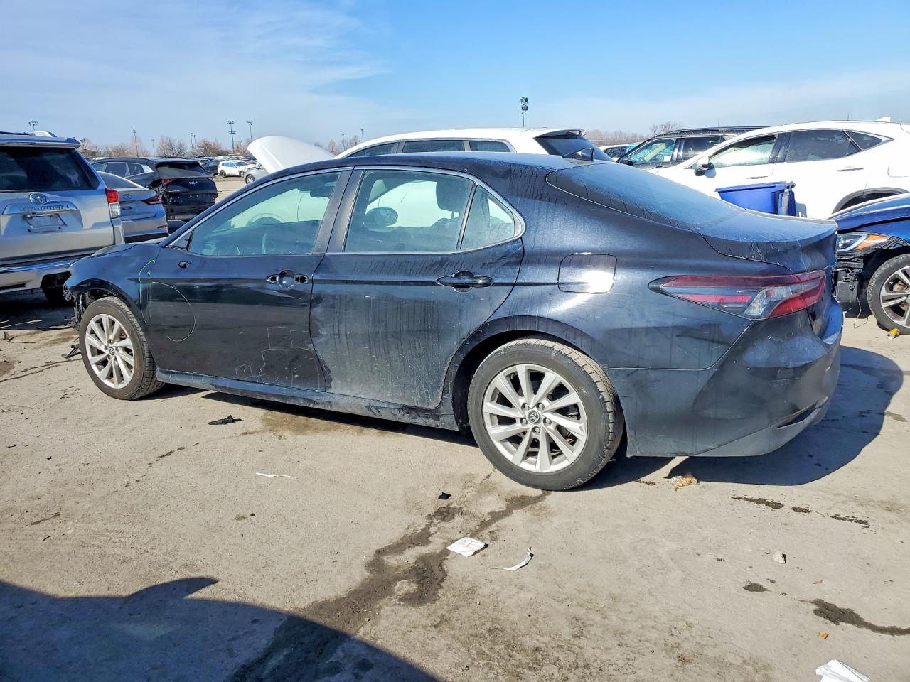 2023 TOYOTA CAMRY LE photo 4