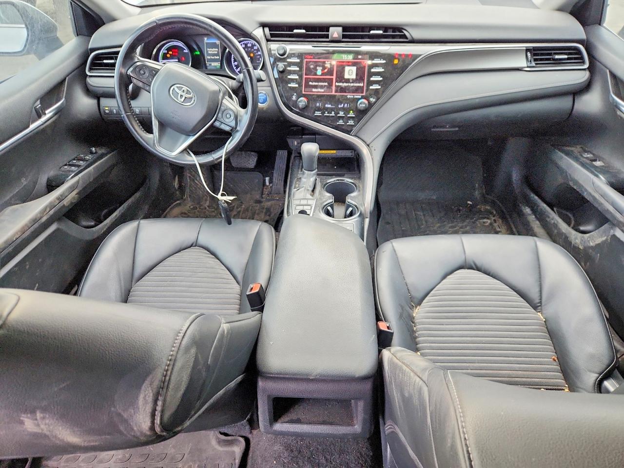 2019 TOYOTA CAMRY HYBRID photo 8