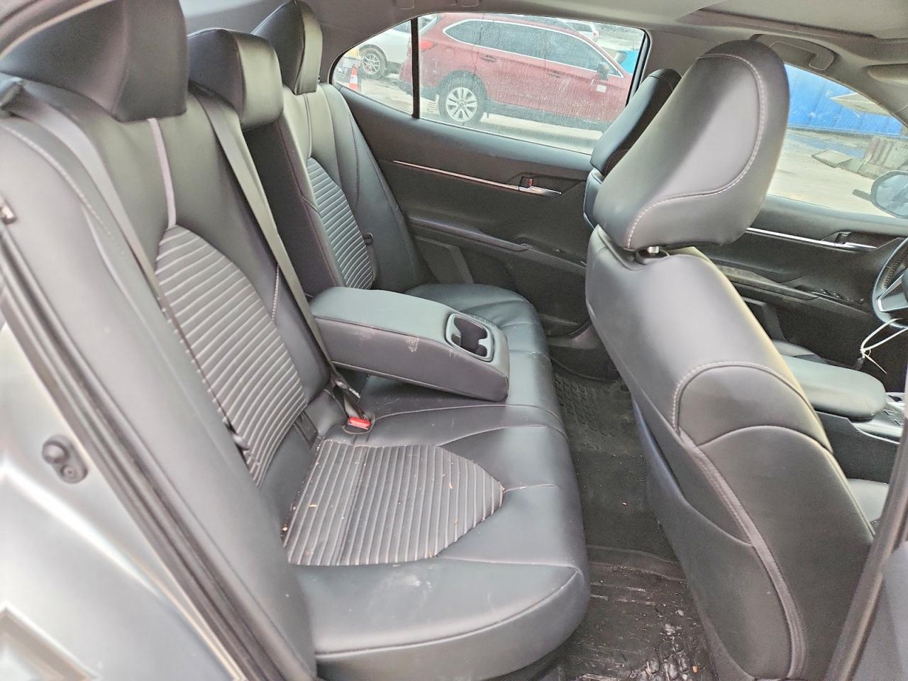 2019 TOYOTA CAMRY HYBRID photo 10