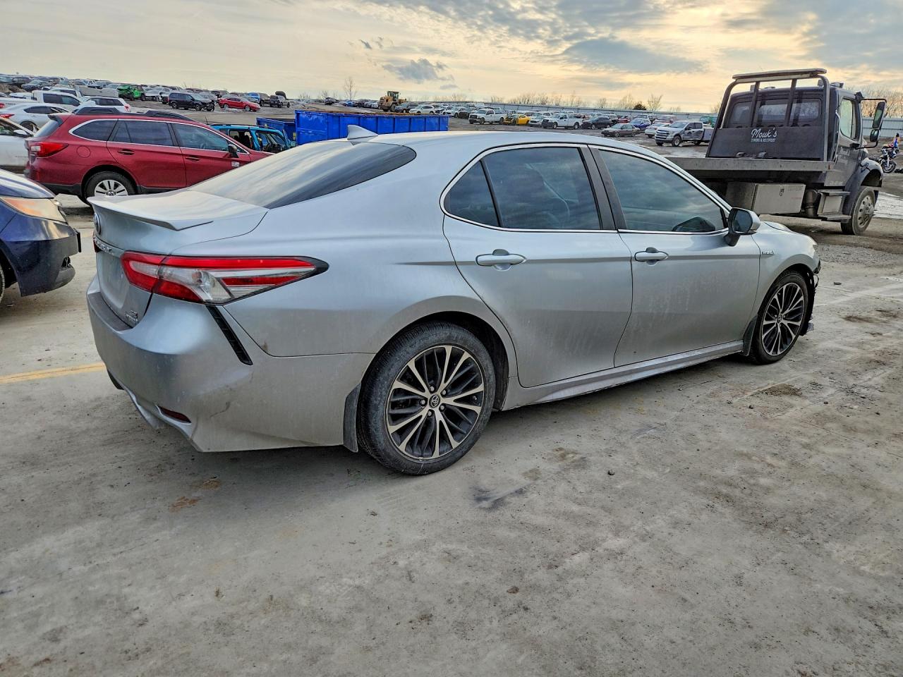 2019 TOYOTA CAMRY HYBRID photo 3