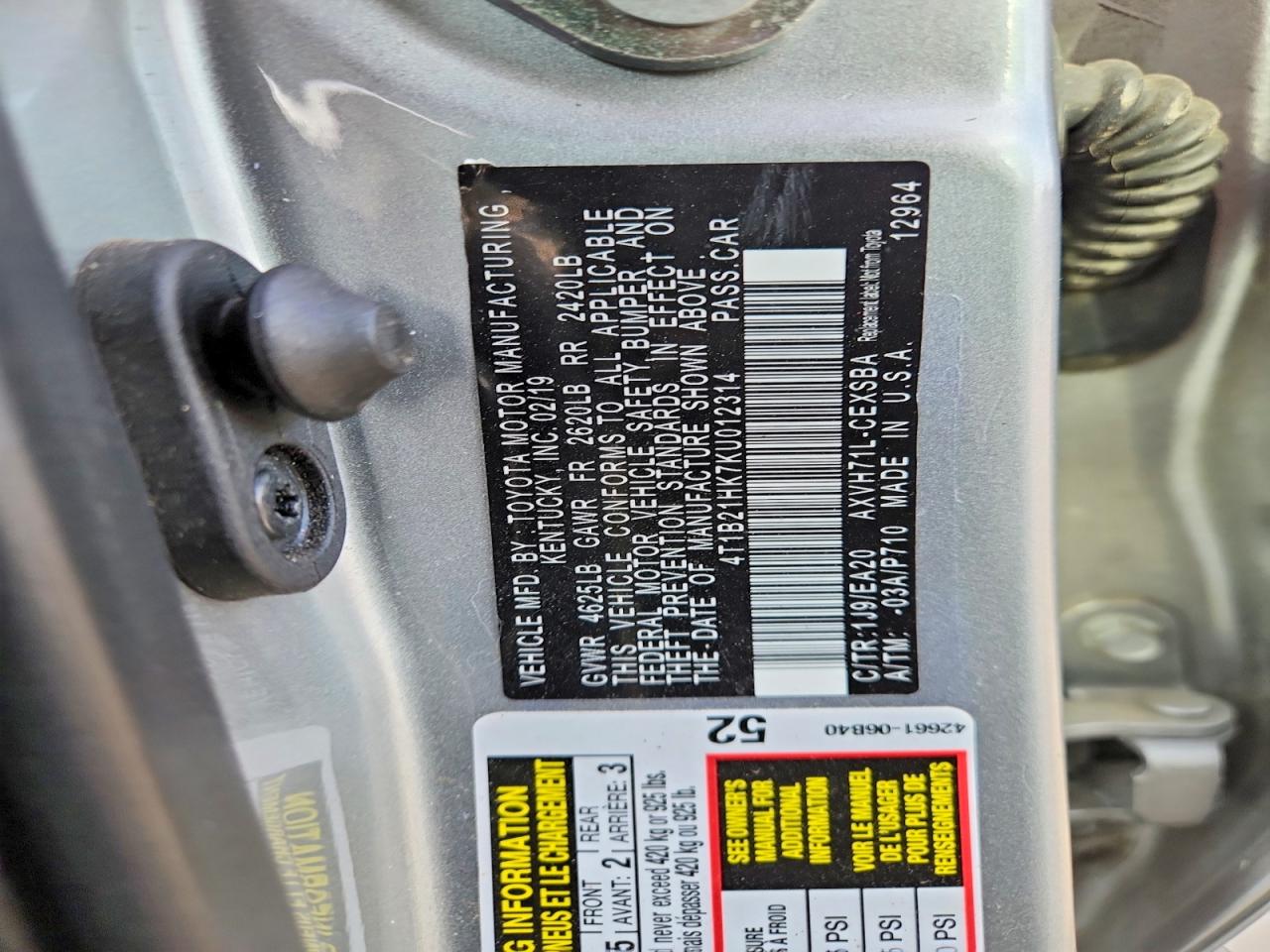 2019 TOYOTA CAMRY HYBRID photo 13