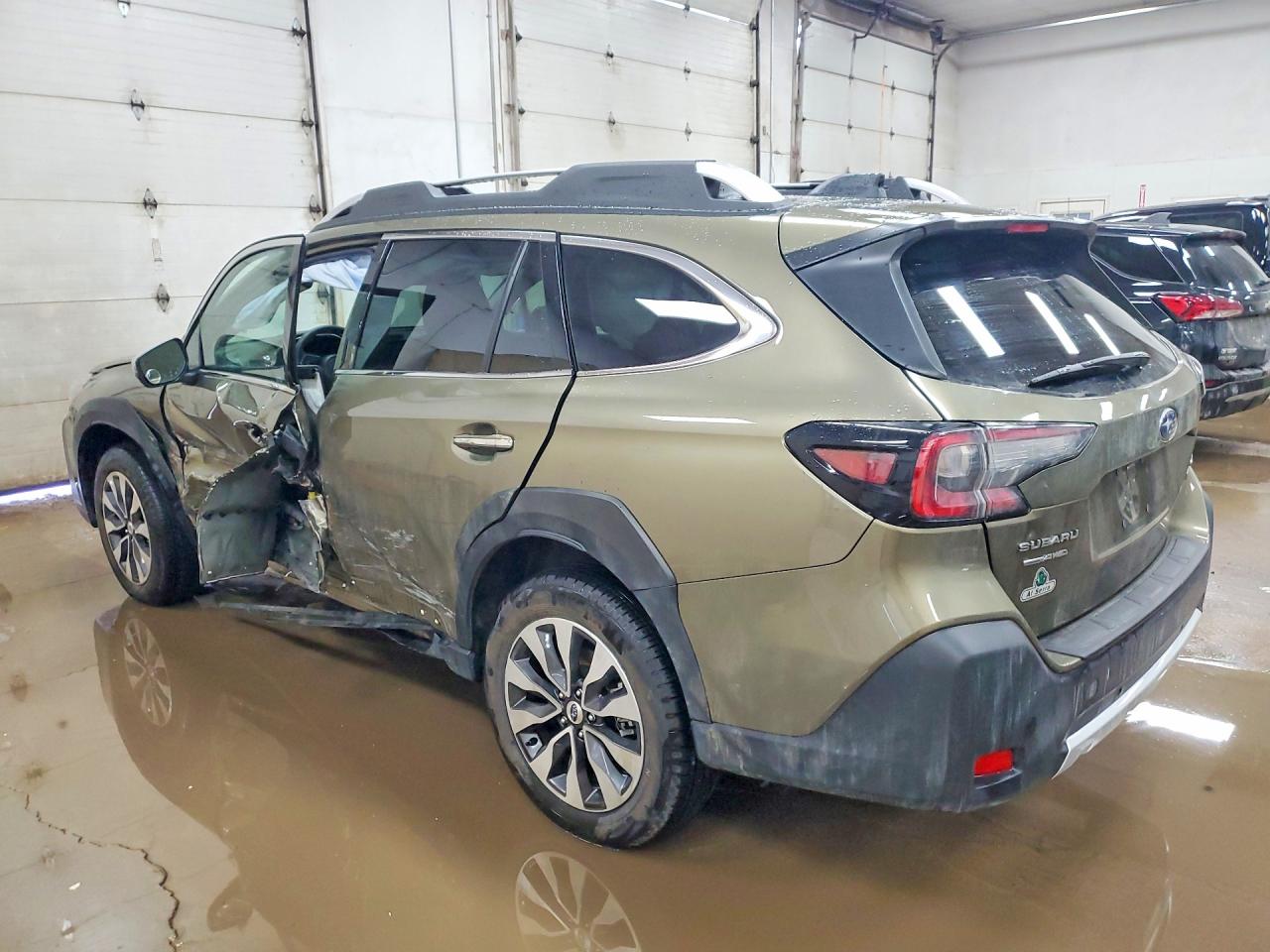 2025 SUBARU OUTBACK TOURING photo 2