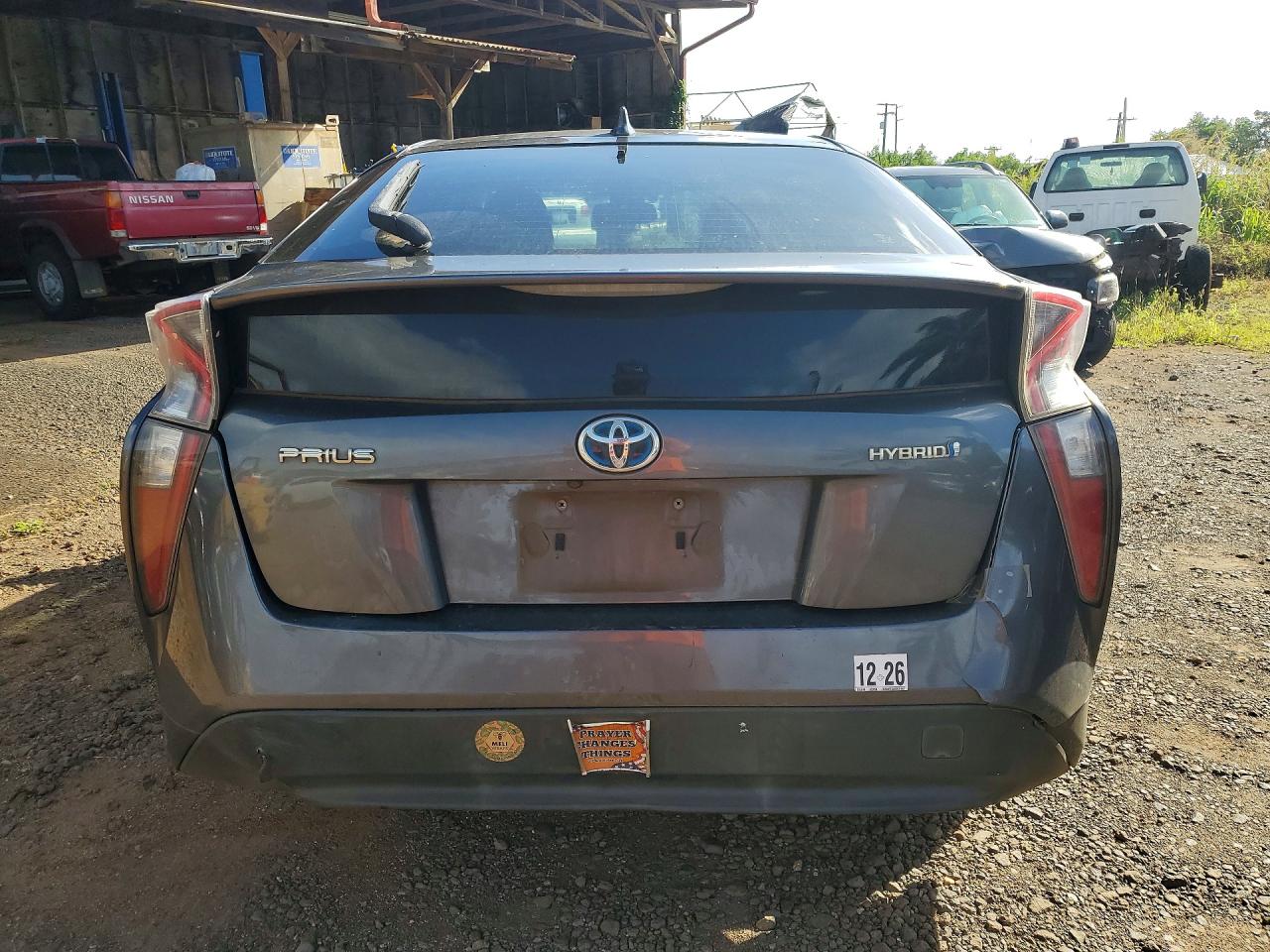 2017 TOYOTA PRIUS photo 11