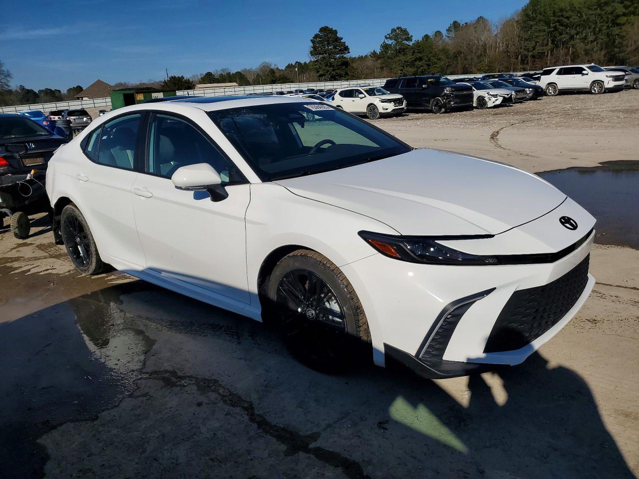 2025 TOYOTA CAMRY XSE photo 7