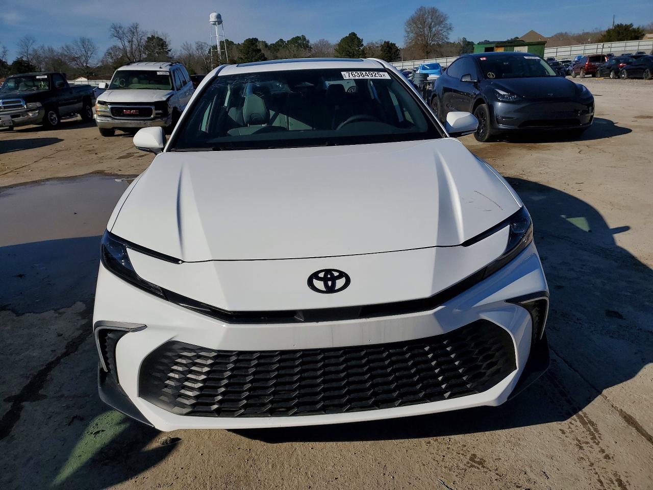 2025 TOYOTA CAMRY XSE photo 9