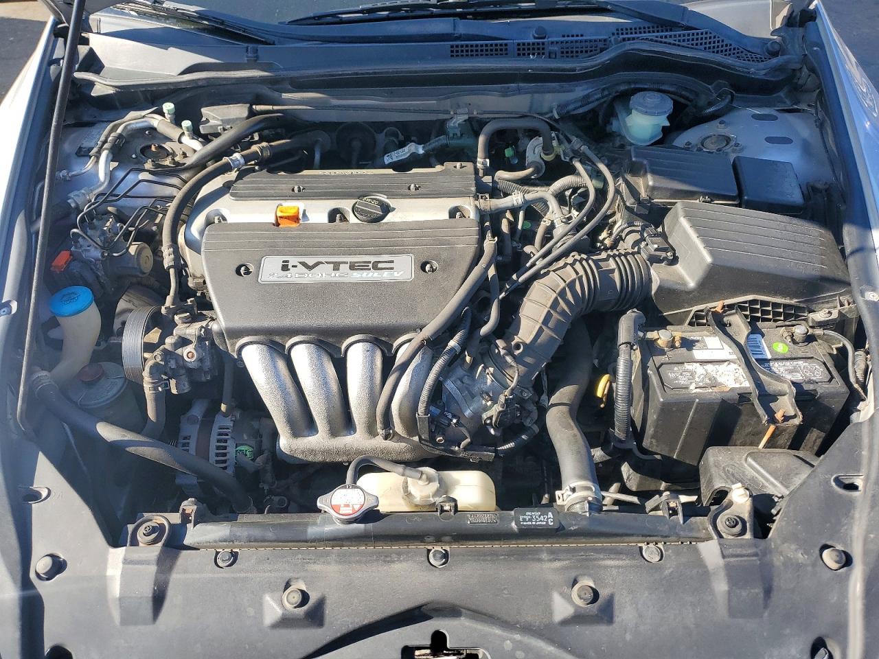 2004 HONDA ACCORD LX photo 11