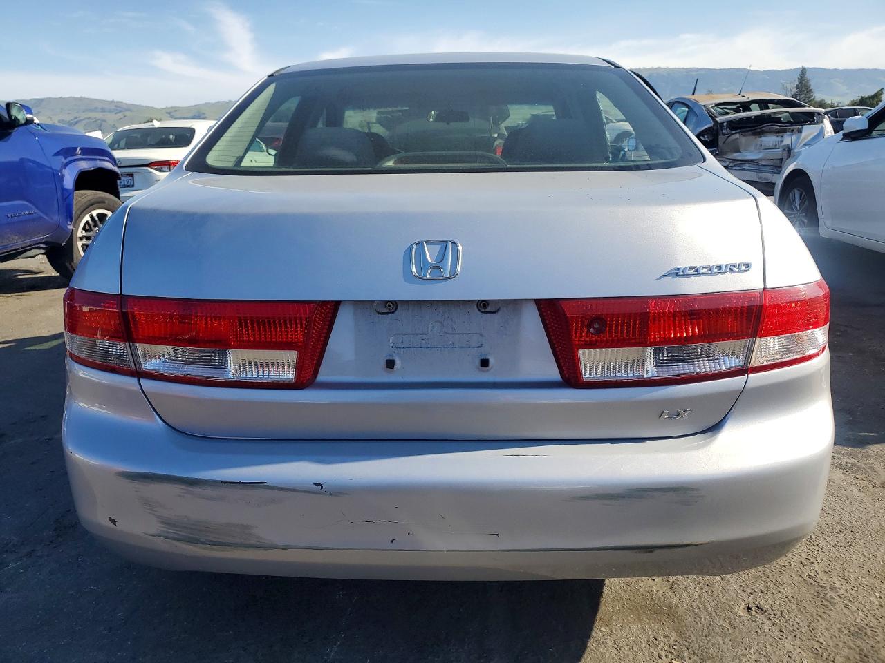 2004 HONDA ACCORD LX photo 6