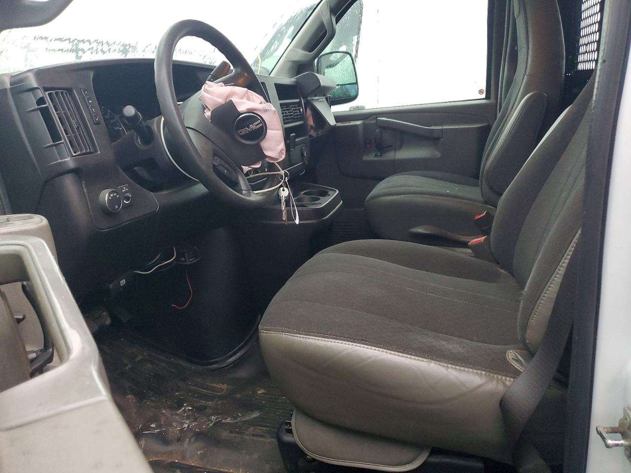 2020 GMC SAVANA G2500 photo 7
