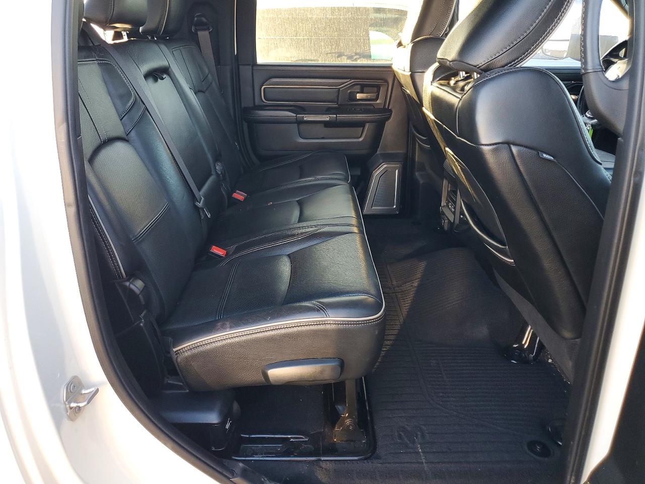 2019 RAM 3500 LIMITED photo 19