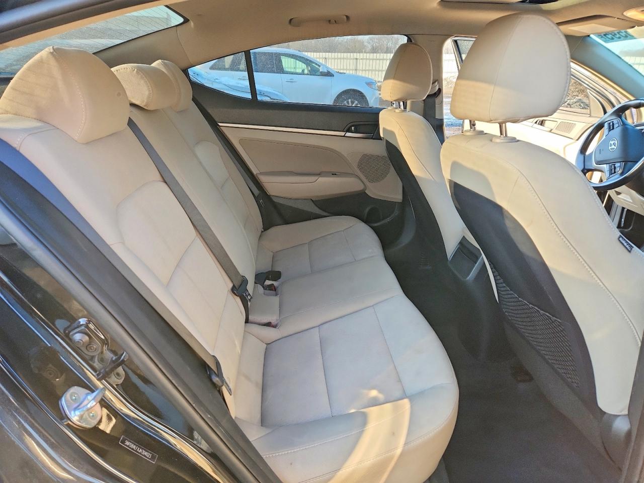 2018 HYUNDAI ELANTRA VALUE EDITION photo 28