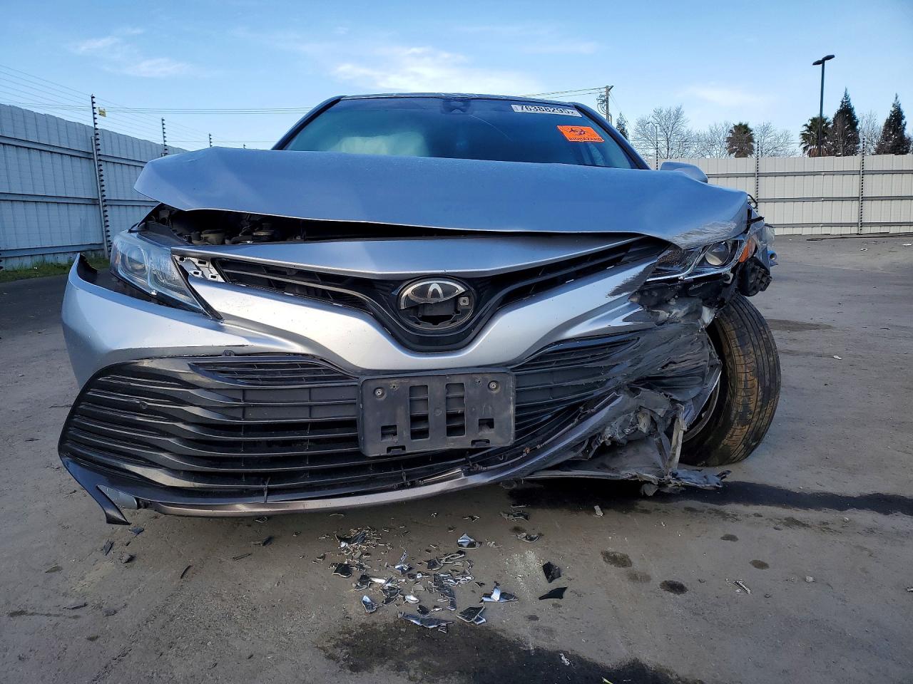 2019 TOYOTA CAMRY L photo 5