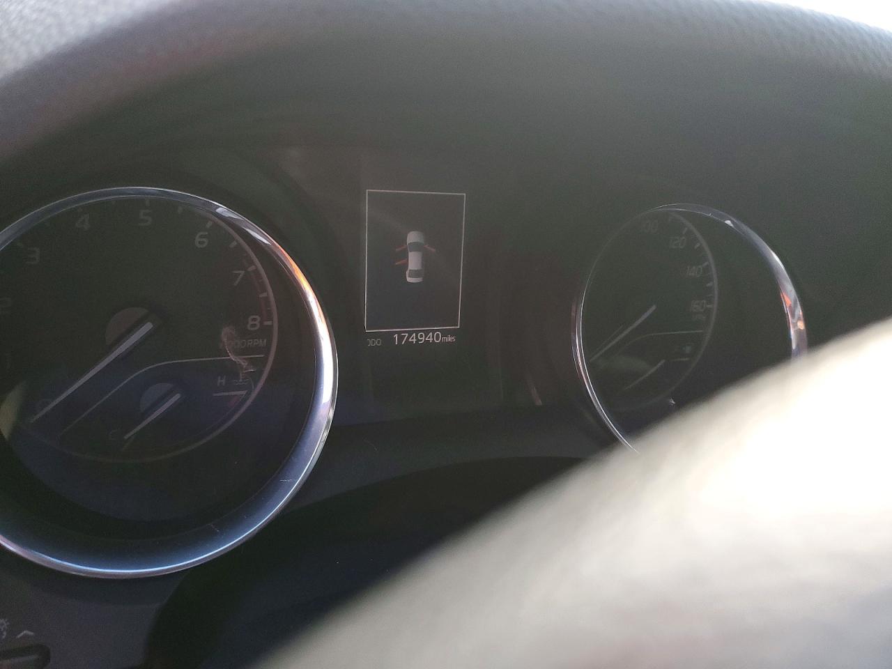 2019 TOYOTA CAMRY L photo 9