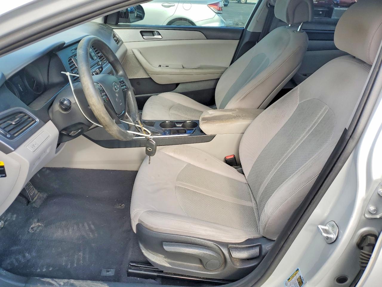 2015 HYUNDAI SONATA SE photo 19