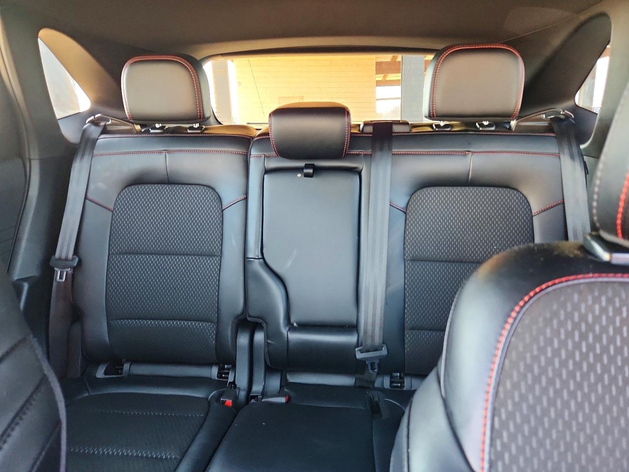 2025 FORD ESCAPE ST LINE photo 28