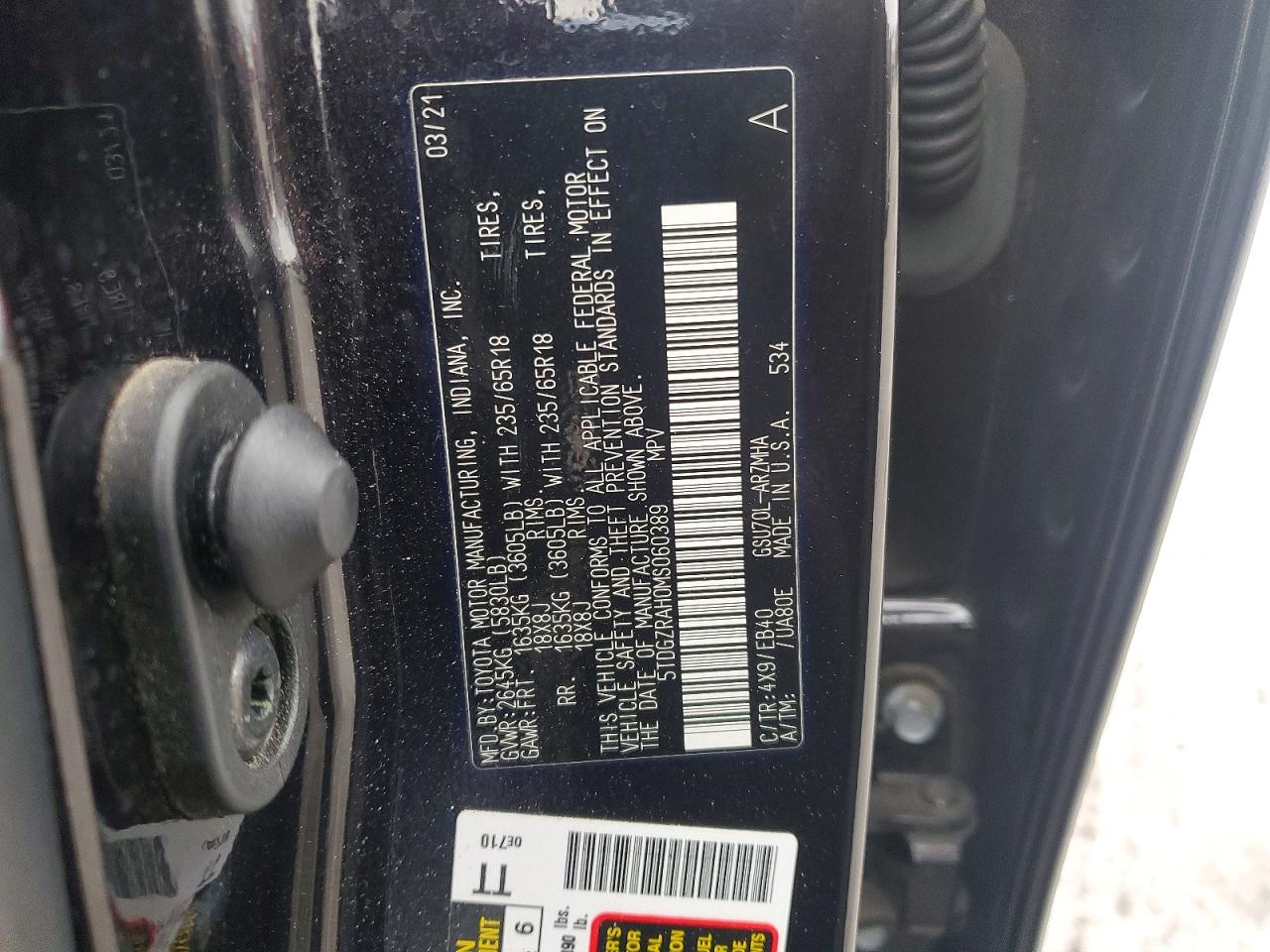 2021 TOYOTA HIGHLANDER XLE photo 27