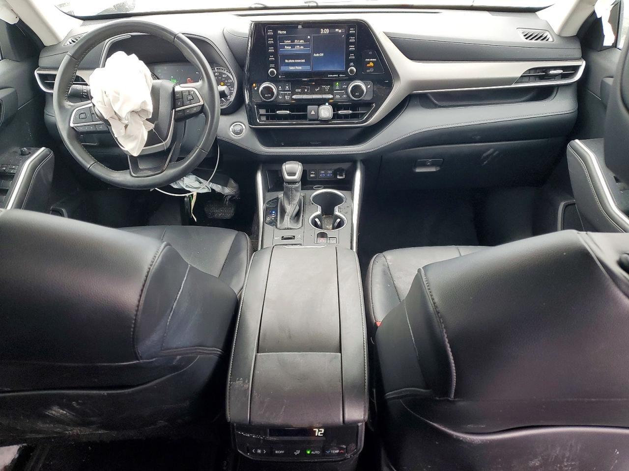 2022 TOYOTA HIGHLANDER XLE photo 8