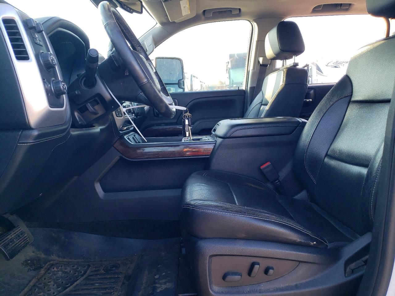2017 GMC SIERRA photo 13
