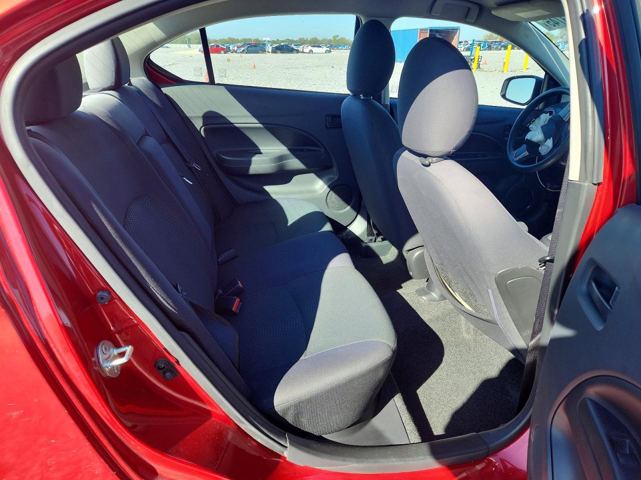2017 MITSUBISHI MIRAGE G4 ES photo 19