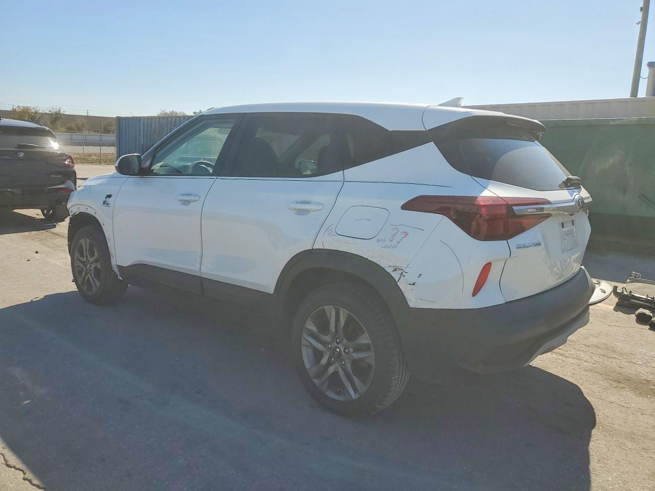 2021 KIA SELTOS LX photo 2