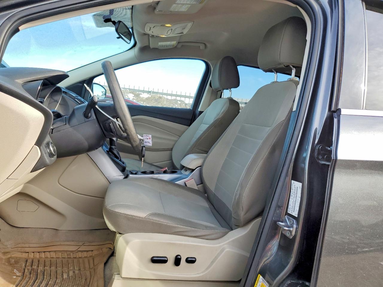 2016 FORD ESCAPE SE photo 13