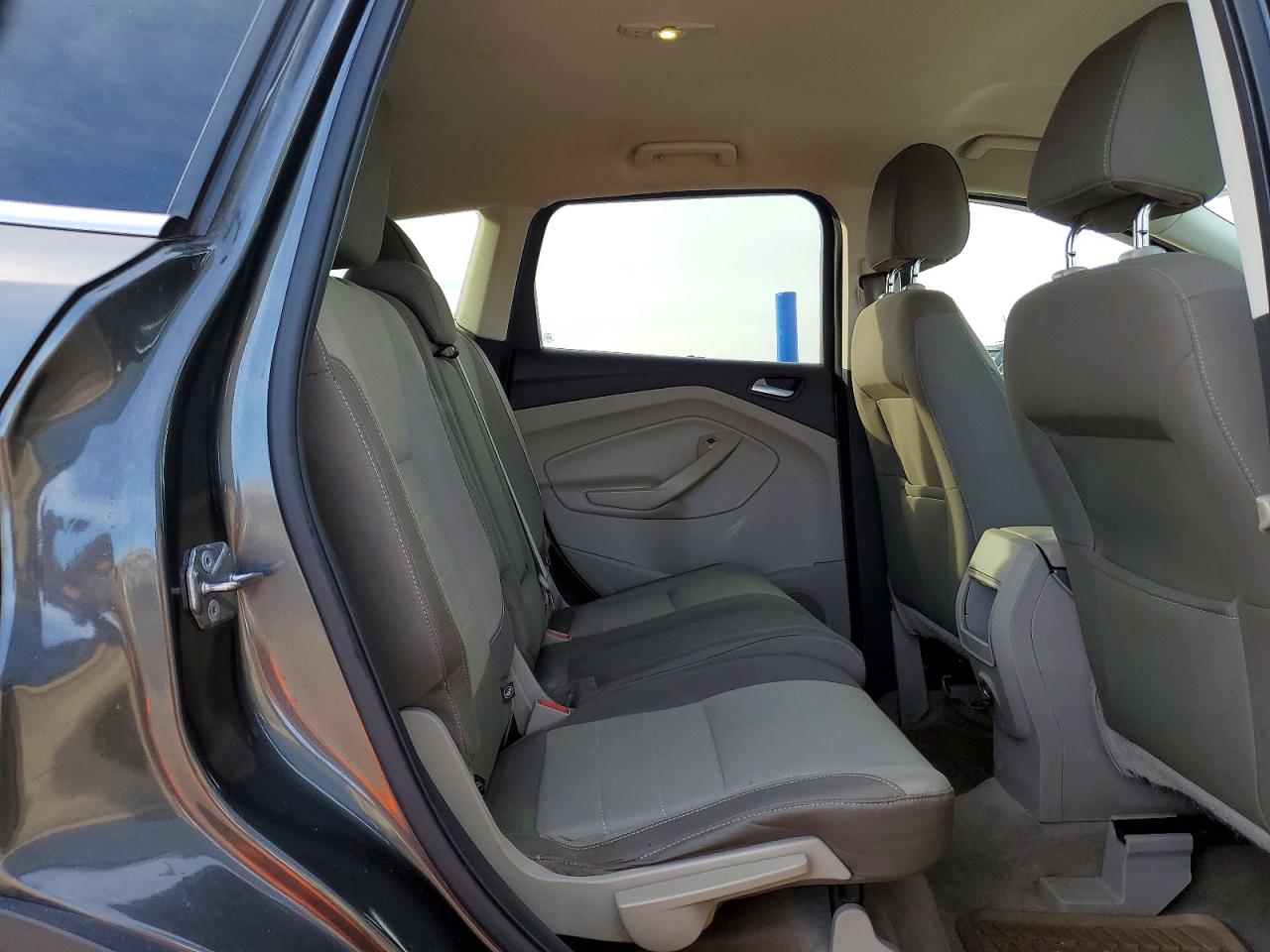 2016 FORD ESCAPE SE photo 21