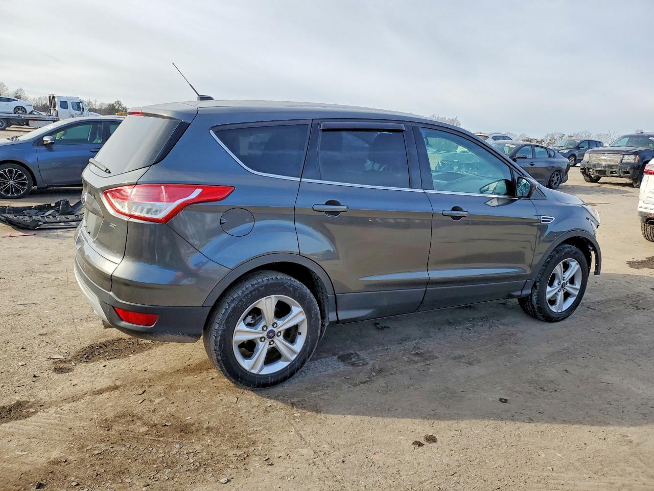 2016 FORD ESCAPE SE photo 5