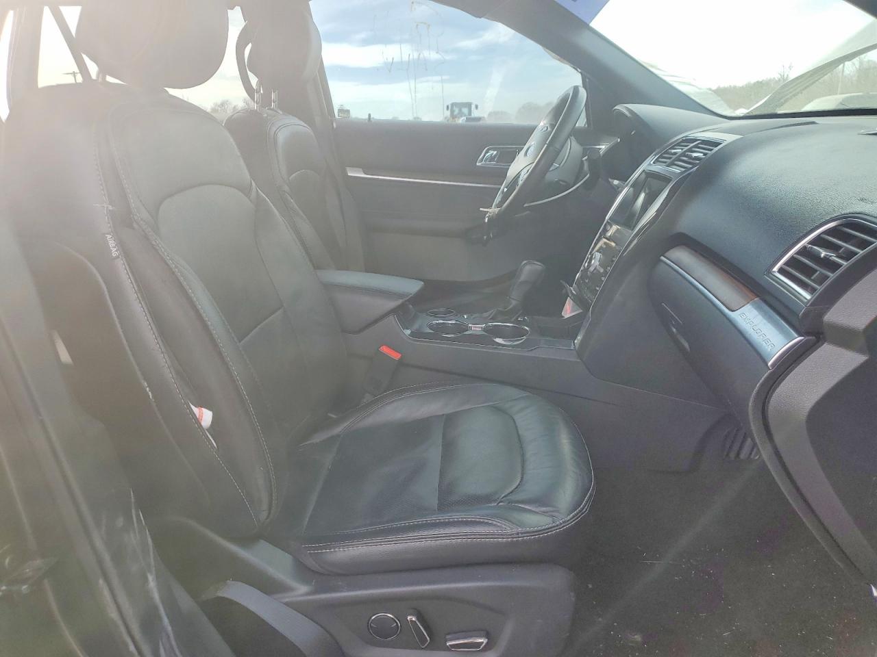 2017 FORD EXPLORER LIMITED photo 19