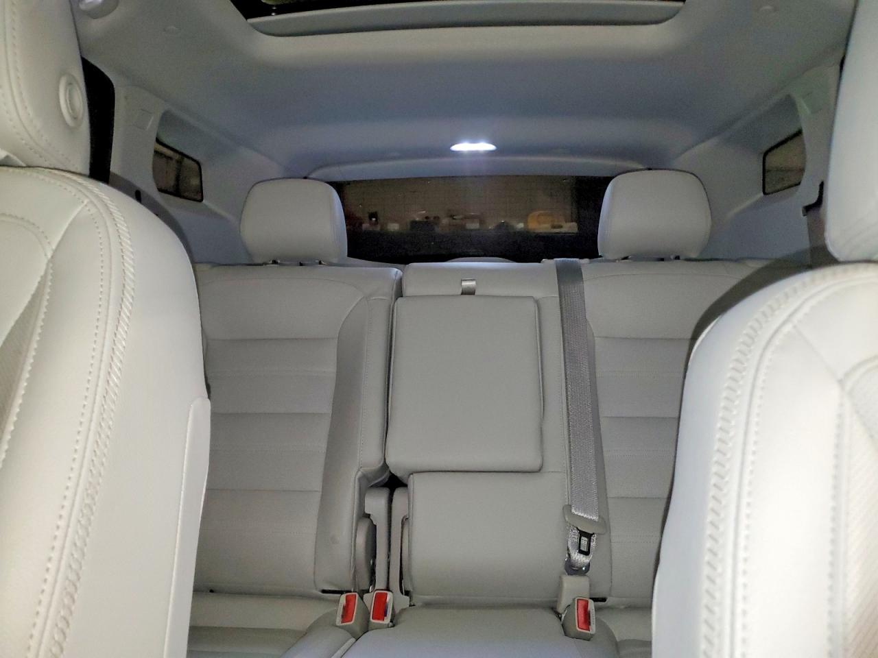 2024 GMC TERRAIN DENALI photo 10