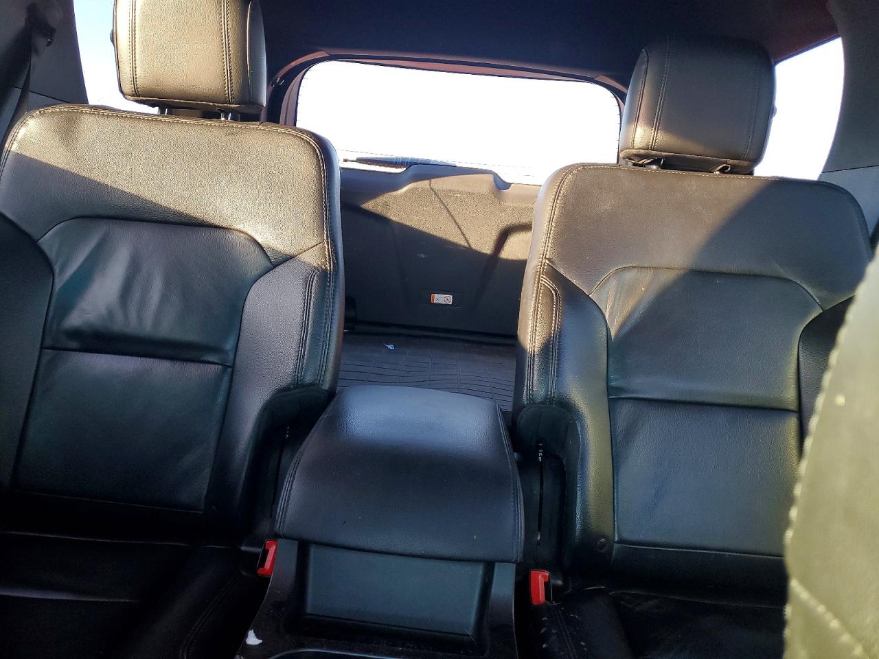 2017 FORD EXPLORER XLT photo 10