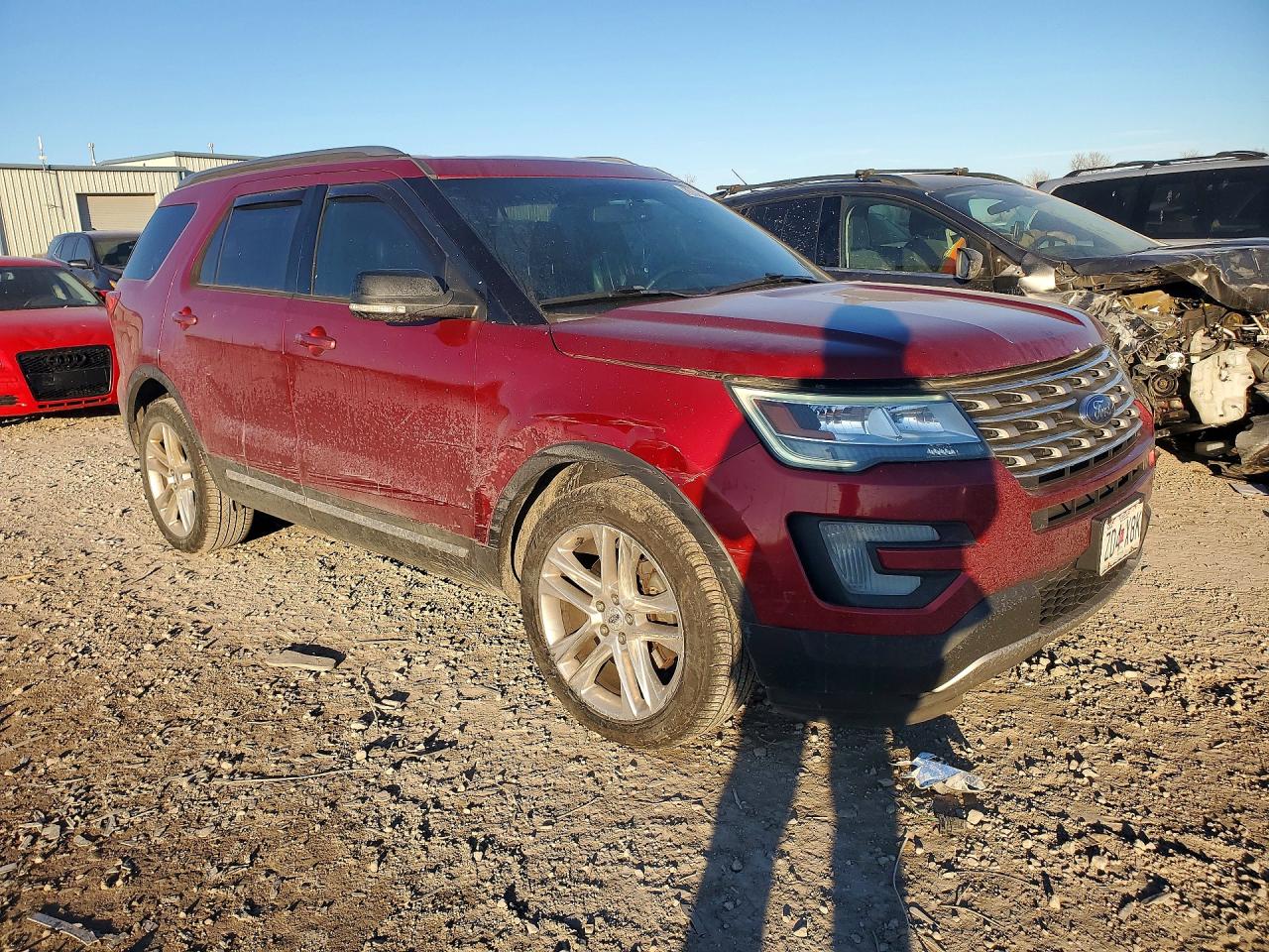 2017 FORD EXPLORER XLT photo 4