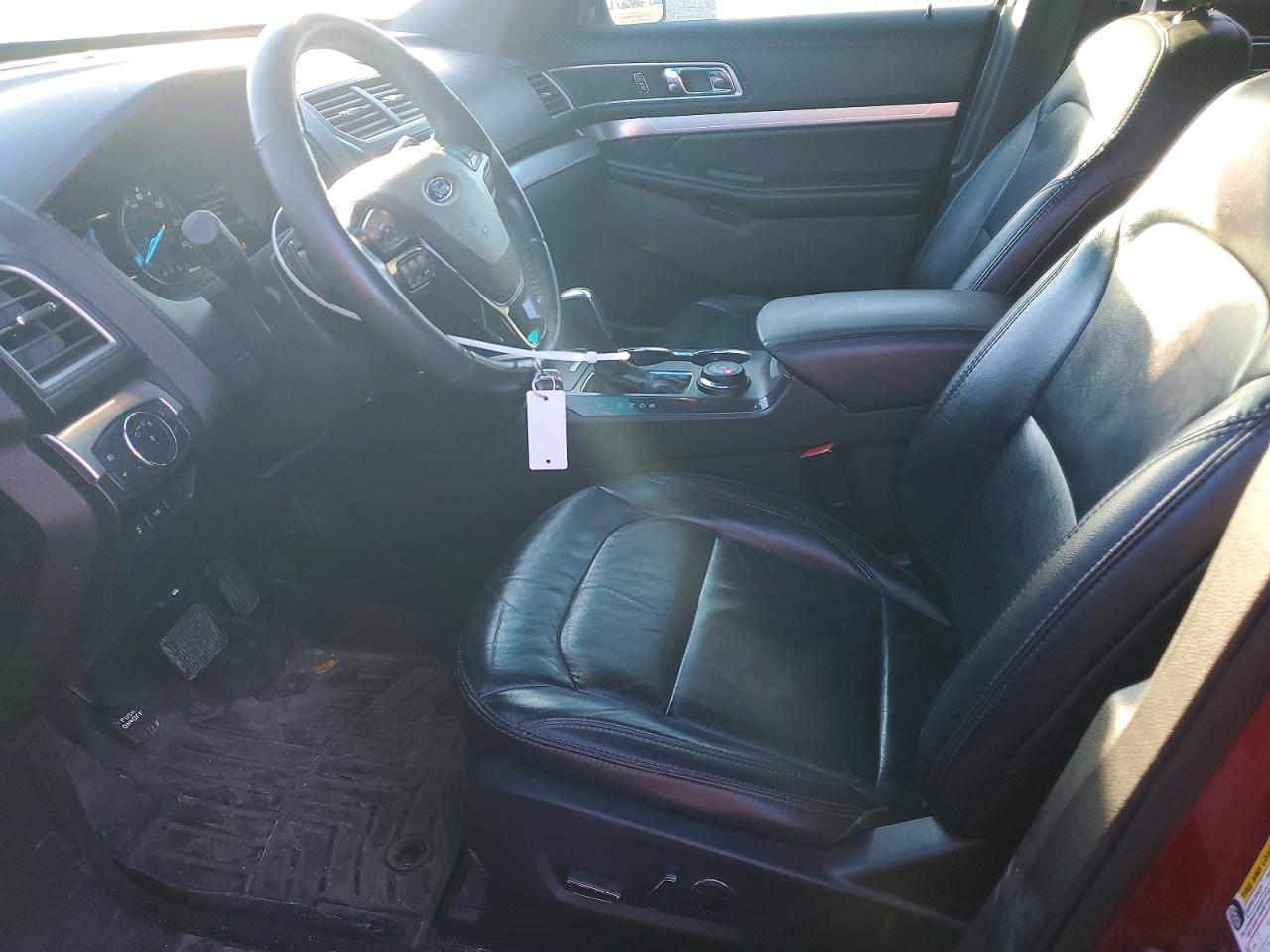 2017 FORD EXPLORER XLT photo 7