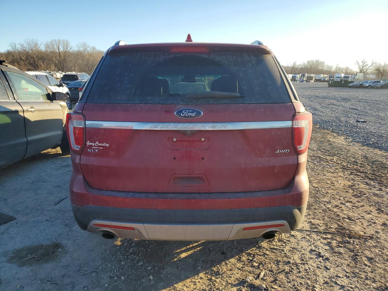 2017 FORD EXPLORER XLT photo 6