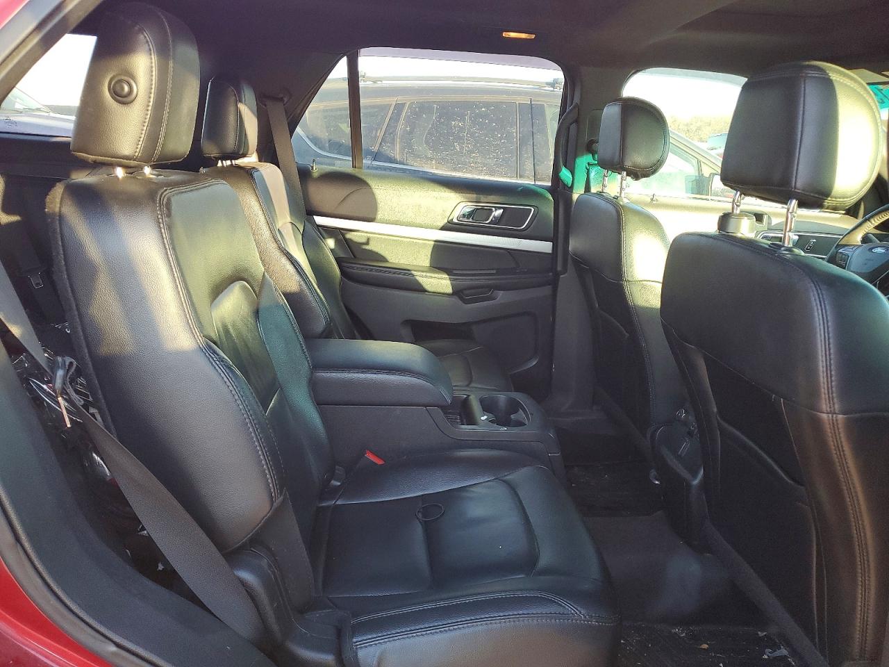 2017 FORD EXPLORER XLT photo 11