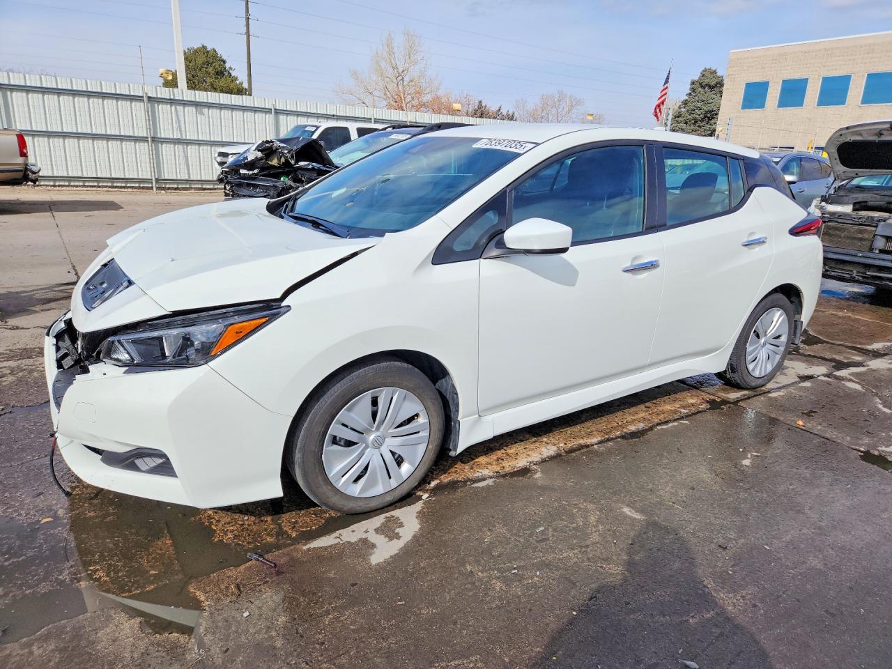 2025 NISSAN LEAF