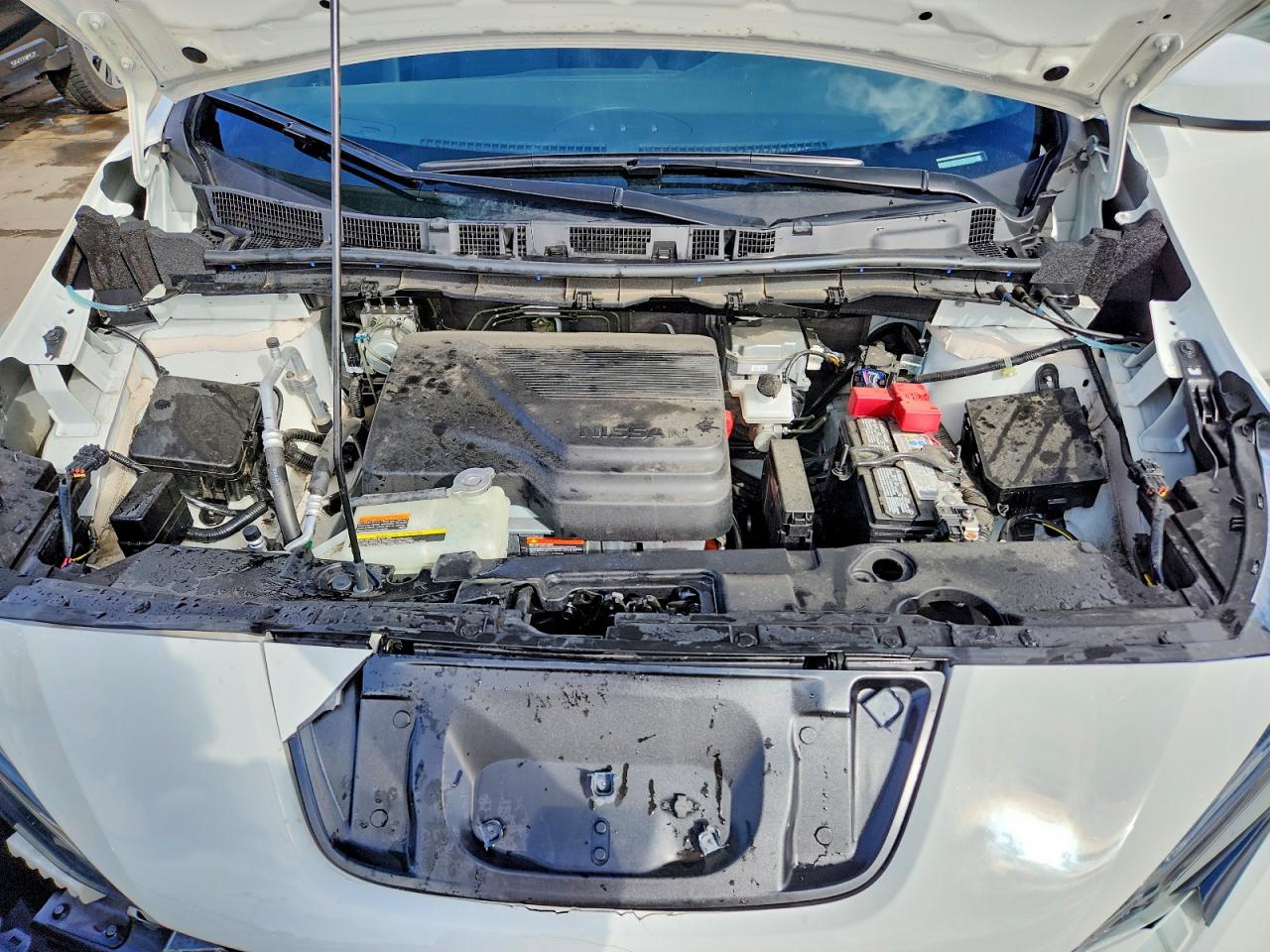 2025 NISSAN LEAF S photo 11