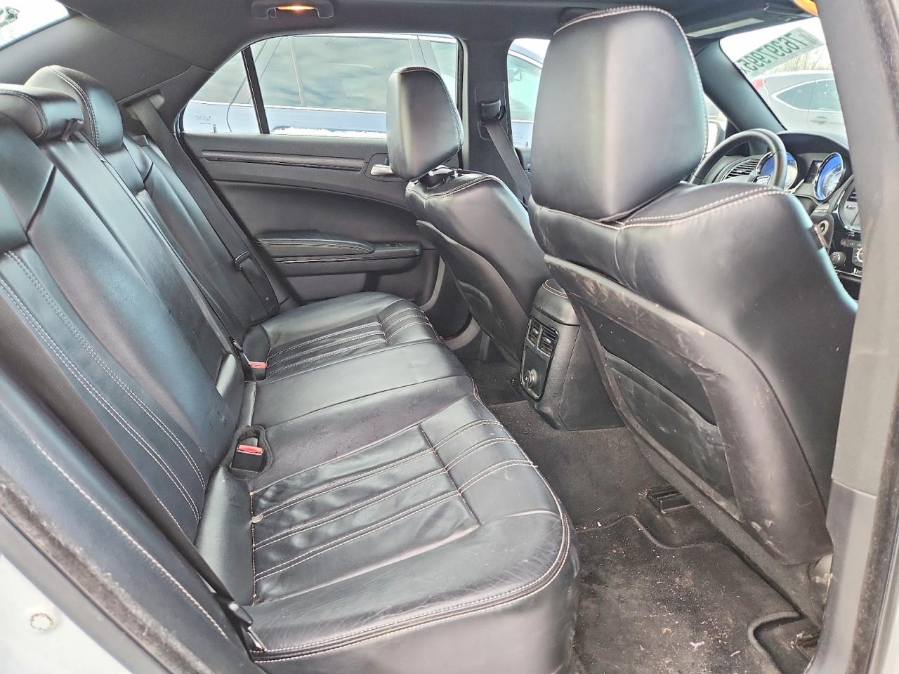 2014 CHRYSLER 300 S photo 19