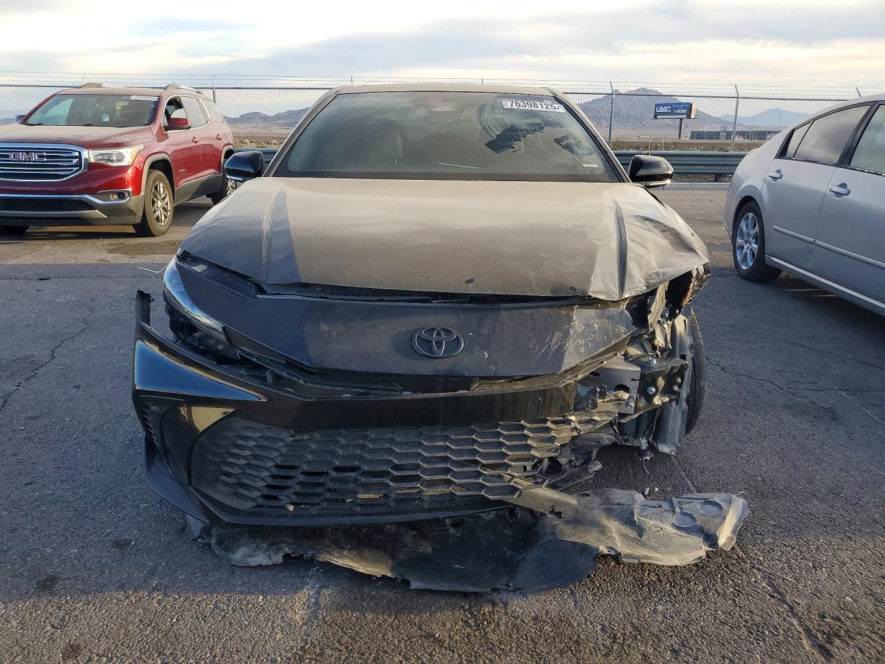 2025 TOYOTA CAMRY photo 5