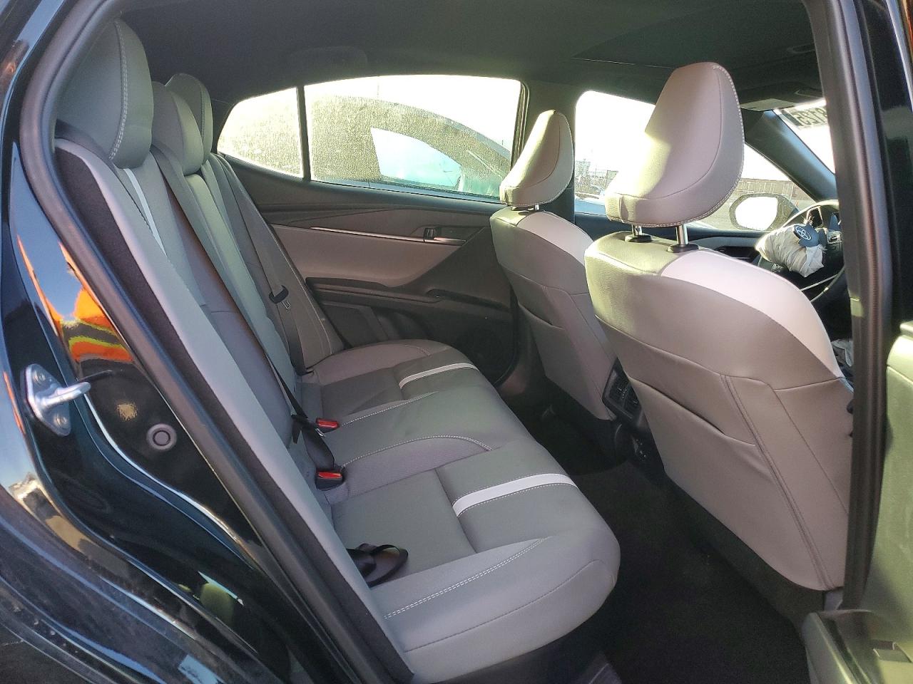2025 TOYOTA CAMRY photo 10