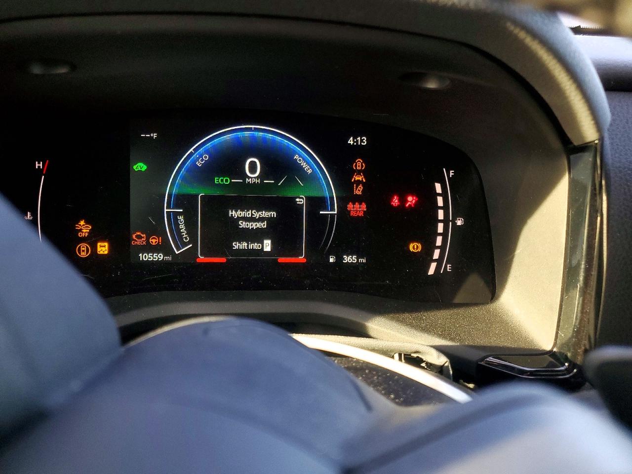 2025 TOYOTA CAMRY photo 9