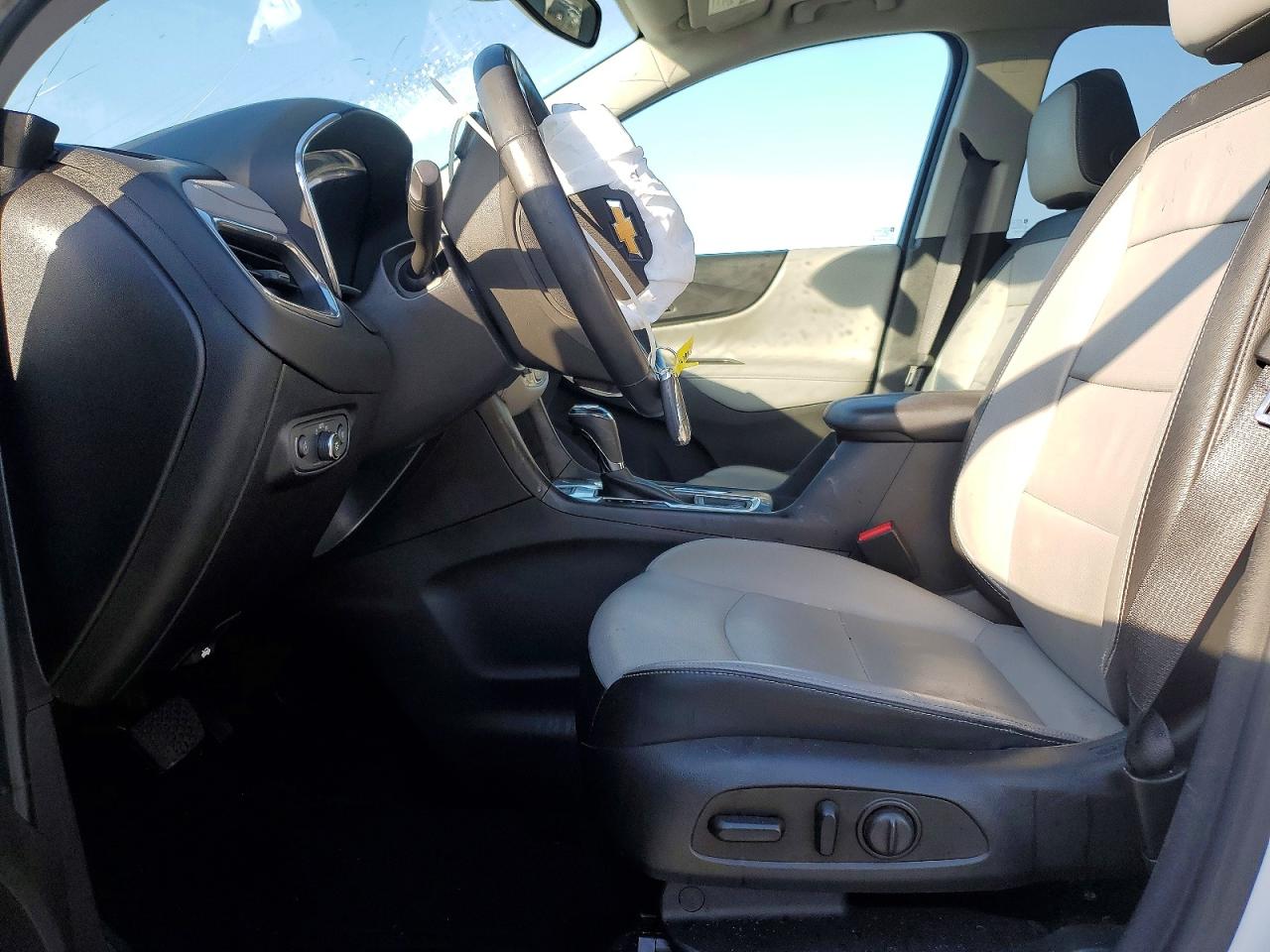 2018 CHEVROLET EQUINOX PREMIER photo 13