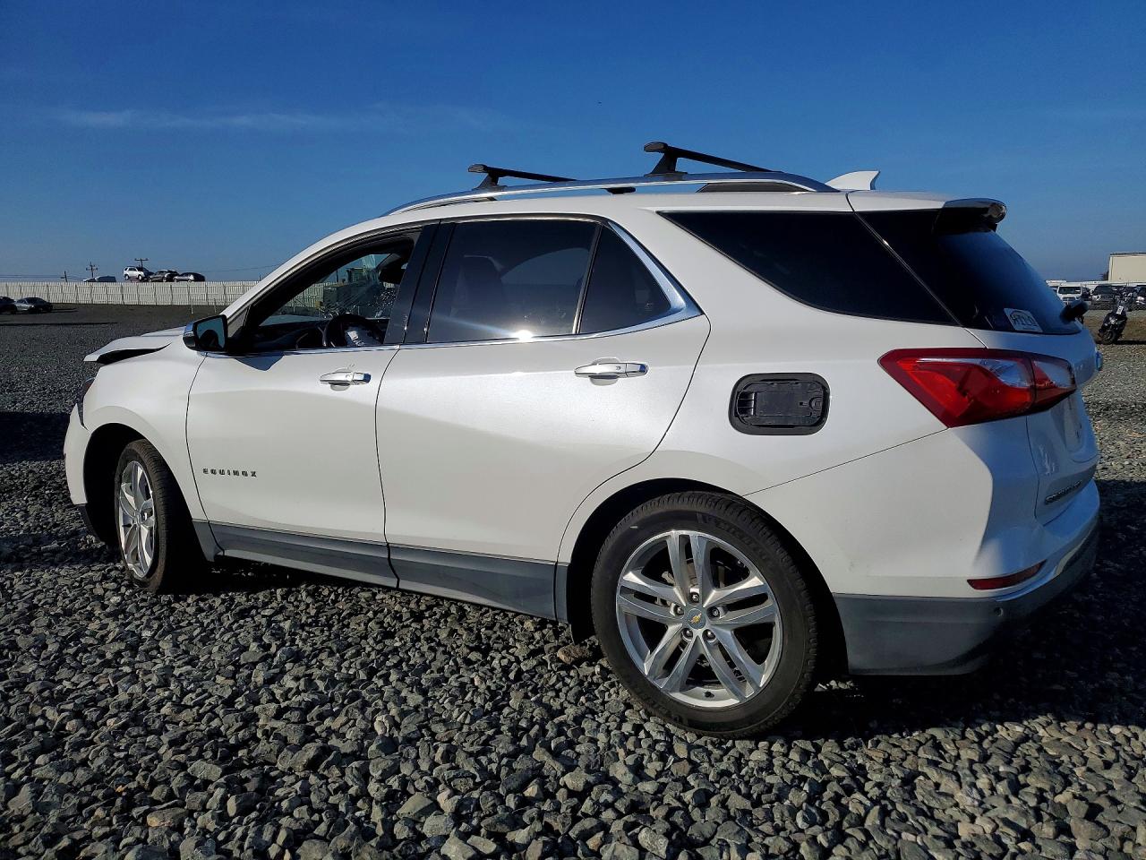 2018 CHEVROLET EQUINOX PREMIER photo 3