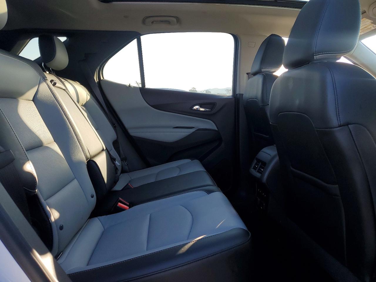 2018 CHEVROLET EQUINOX PREMIER photo 21