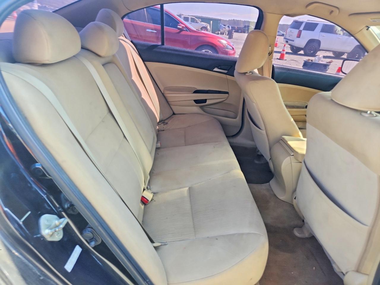2012 HONDA ACCORD LX photo 10