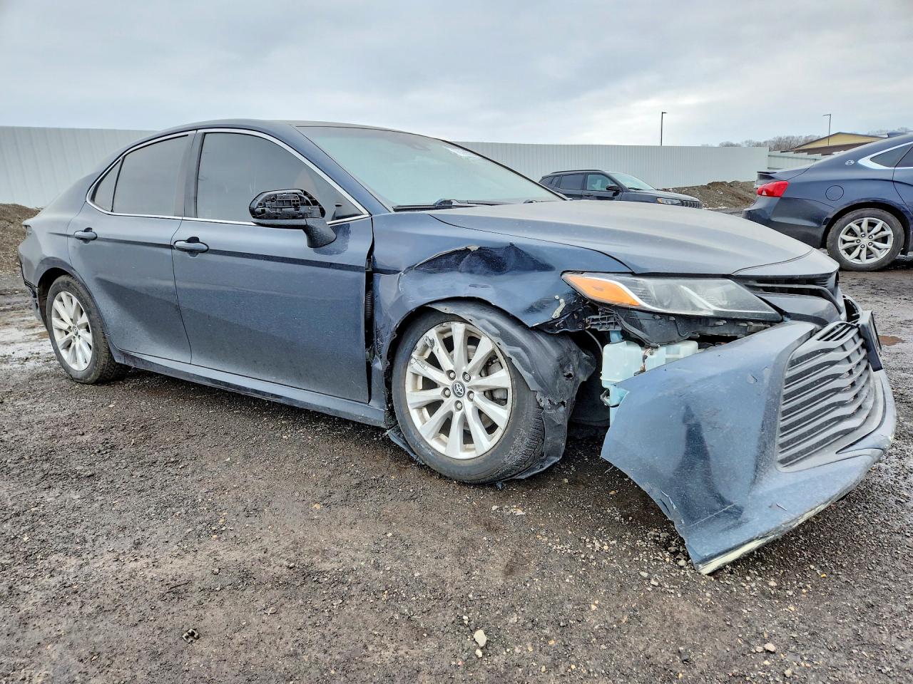 2018 TOYOTA CAMRY LE photo 7